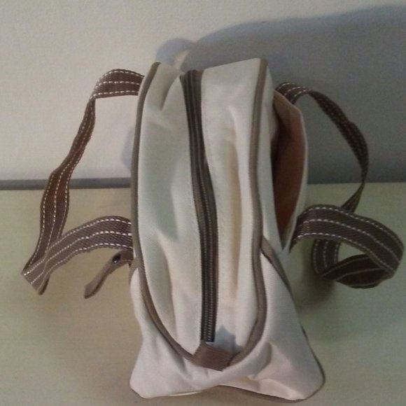 Nylon, insulated small ladies golfer pouch/tote - cream/tan - Picture 4 of 6